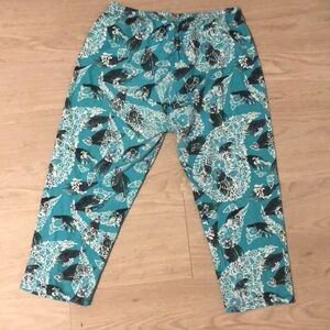 3/$25 Capri 3/4 length Leggings